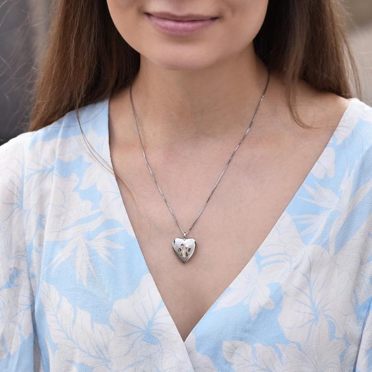 Strieborný srdiečkový medailón 32922