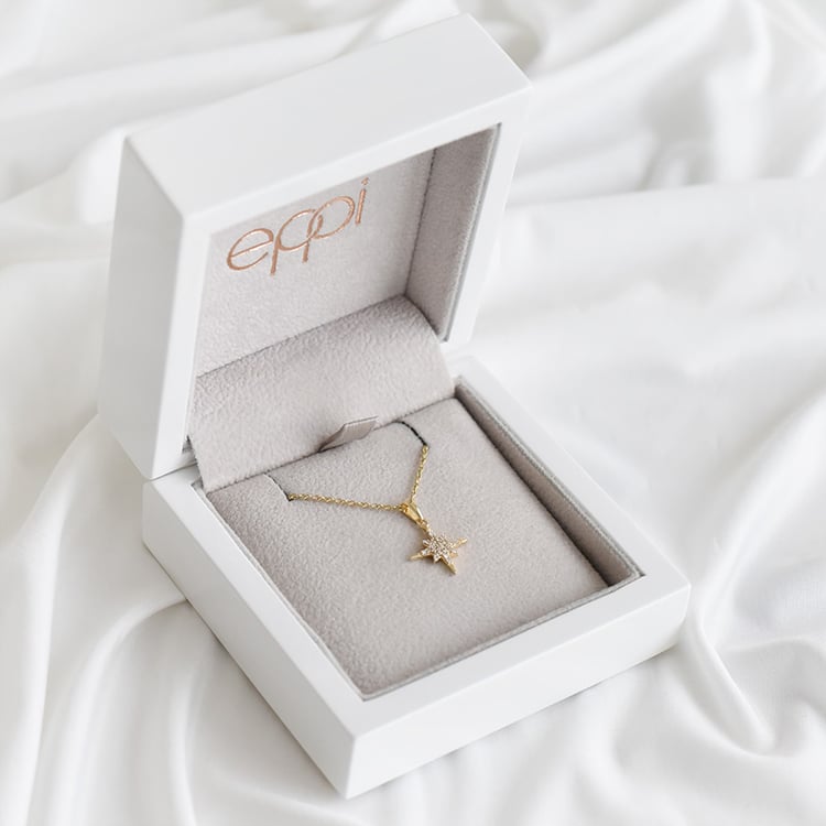 Zlatý náhrdelník s hviezdou 93118