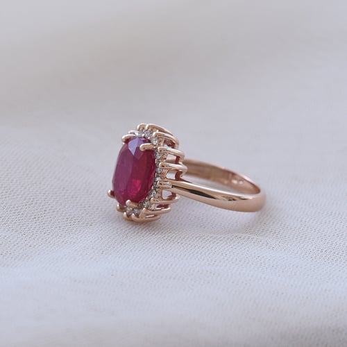 Halo prsteň s rubínom a diamantmi Zanite