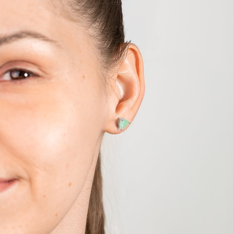 Jemné náušnice zo striebra so smaragdmi Magni 151527