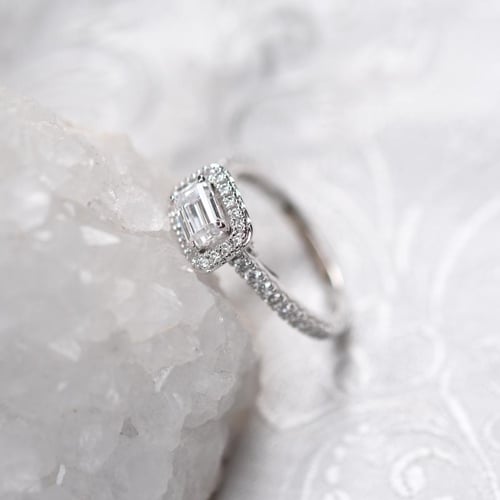Zásnubný prsteň s emerald diamantom Kara
