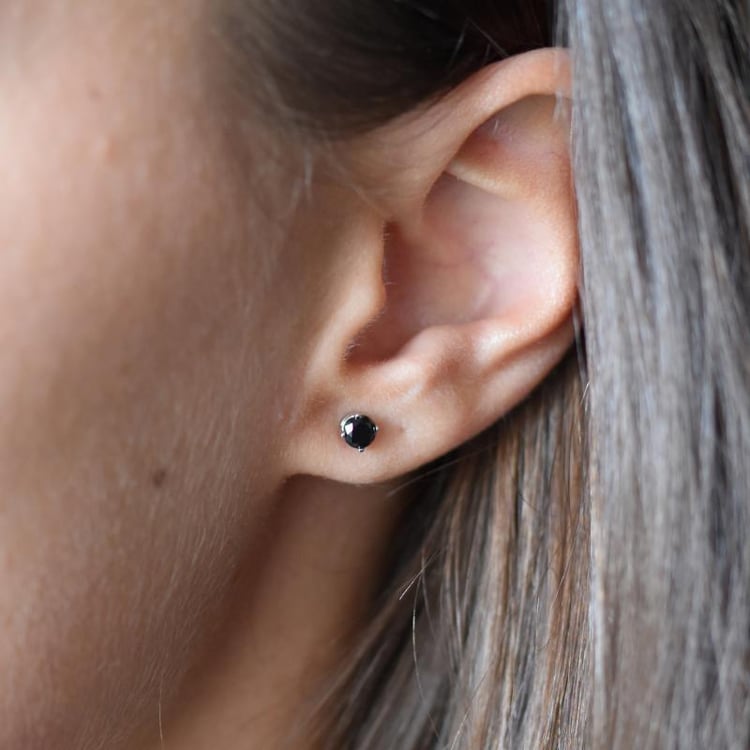 Zlaté náušnice s 0.5ct čiernymi diamantmi 12234