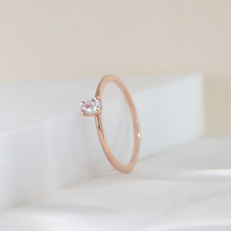 Zásnubný prsteň s pear lab-grown diamantom Cooley 121432