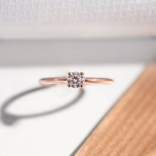 Elegantný zlatý prsteň s diamantmi Burnett