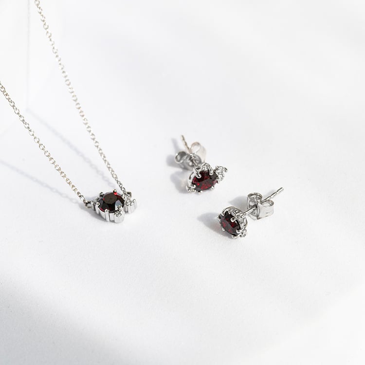 Cluster náušnice s českými granátmi a diamantmi Alary 143942