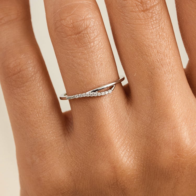 Atypický prsteň zo striebra s diamantmi Terje 163042