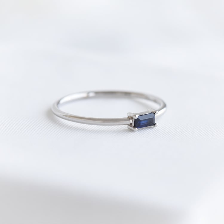 Prsteň so zafírom 90384