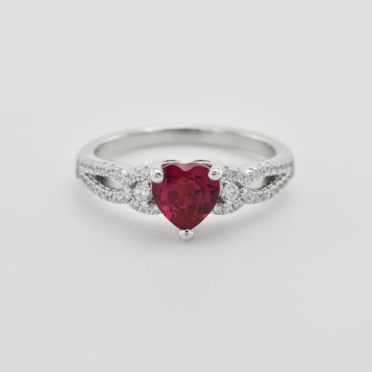 Prsteň s rubínom 32388