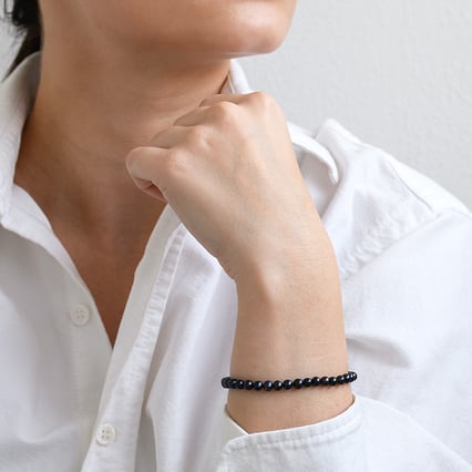 Strieborný náramok s čiernými perlami Morin