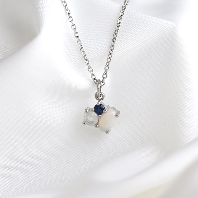 Minimalistický cluster náhrdelník s drahokamami zo zlata 82715