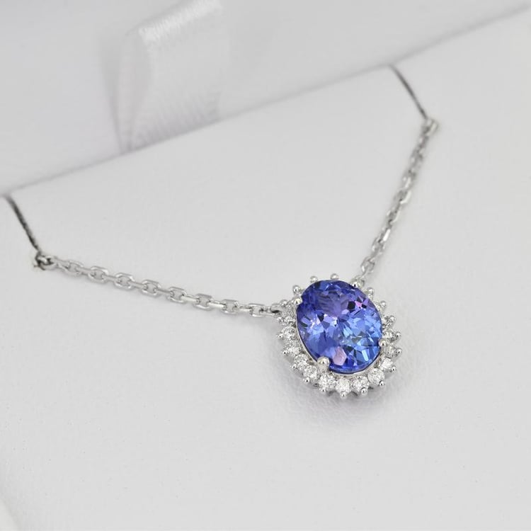Africký tanzanit v náhrdelníku 22197