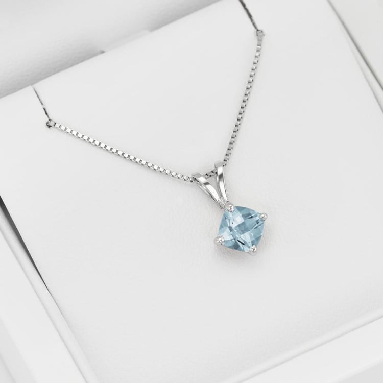 Akvamarínový náhrdelník zo zlata 15133