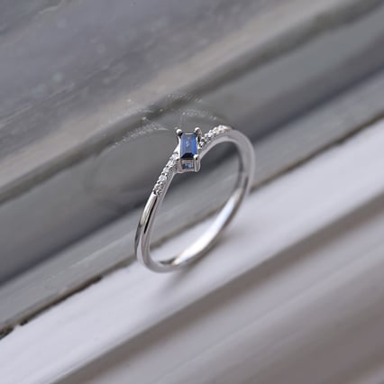 Prsteň so zafírom a diamantmi Tatiana