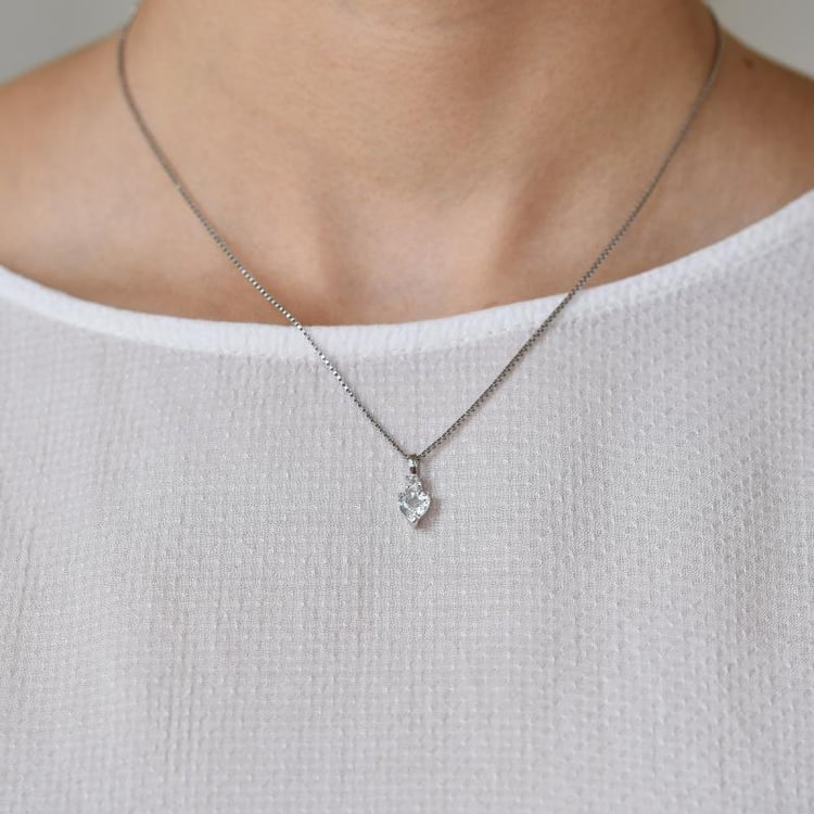 Náhrdelník so srdíčkom 22605