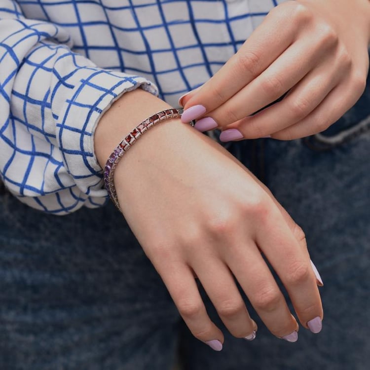 Drahokamový náramok zo striebra 43631