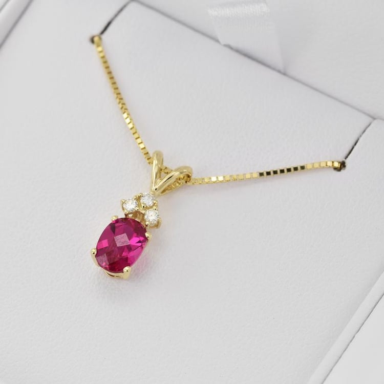 Rubínový prívesok 23220