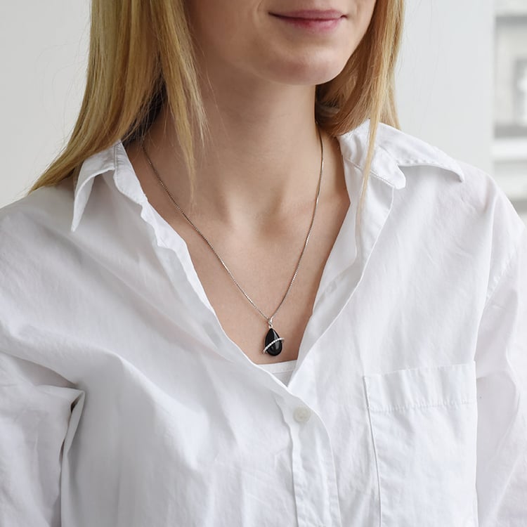 Onyxový prívesok zo striebra 90744