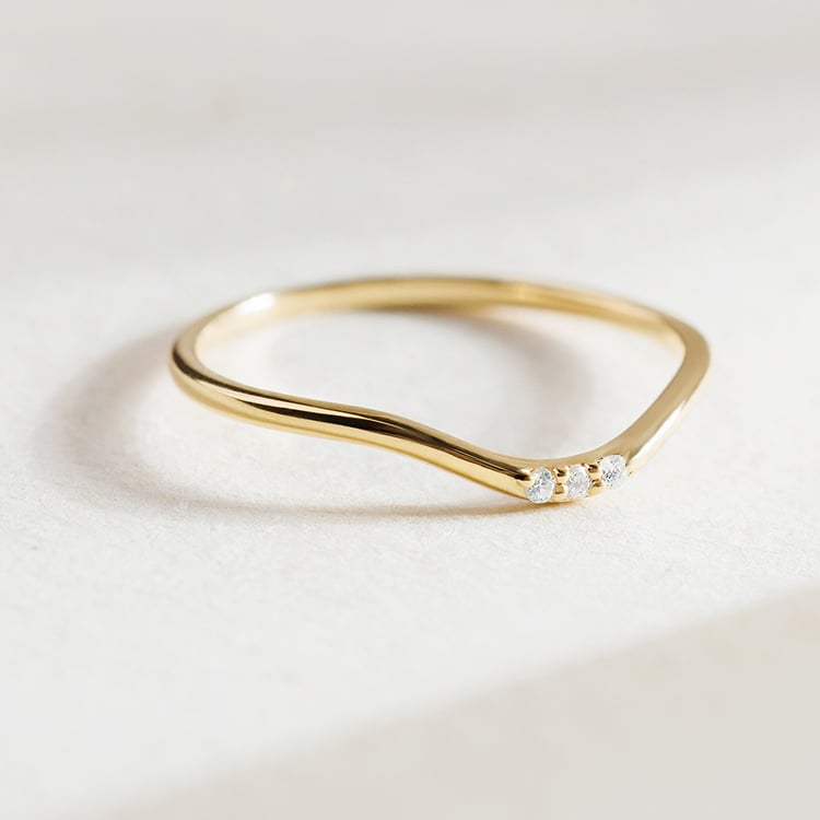 Strieborný vykrojený prsteň s tromi diamantmi Cason 157758