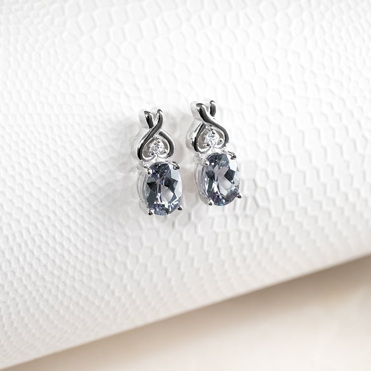 Strieborné náušnice so simulovanými alexandritmi Chappel 133296