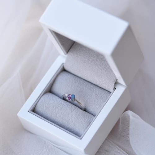 Zlatý cluster prsteň s opálom, rubínom, zafírom a diamantom Merche