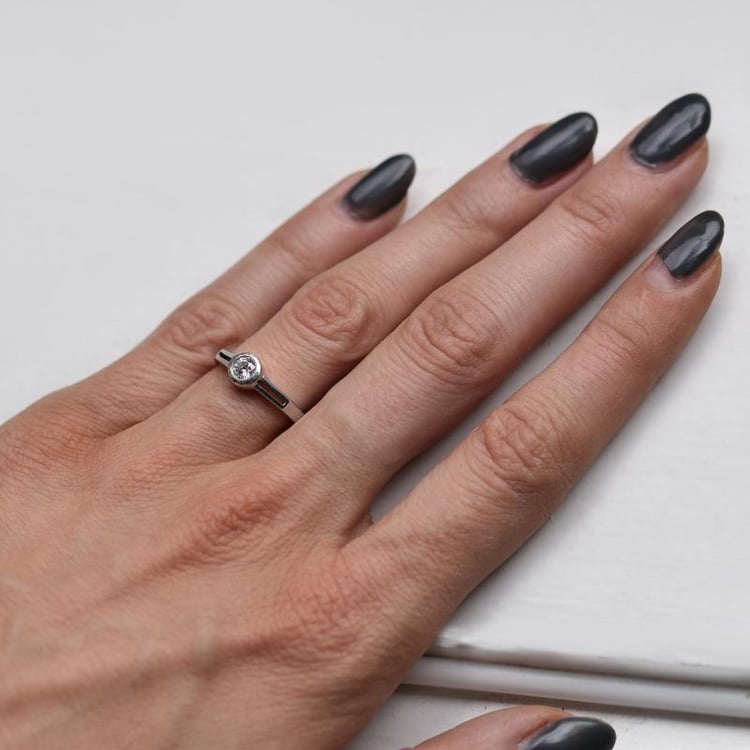 Zásnubný prsteň s diamantom 29652