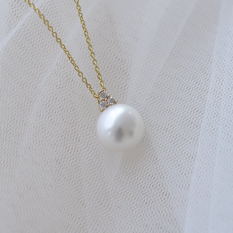 Zlatý prívesok s perlou a zirkónmi 61502