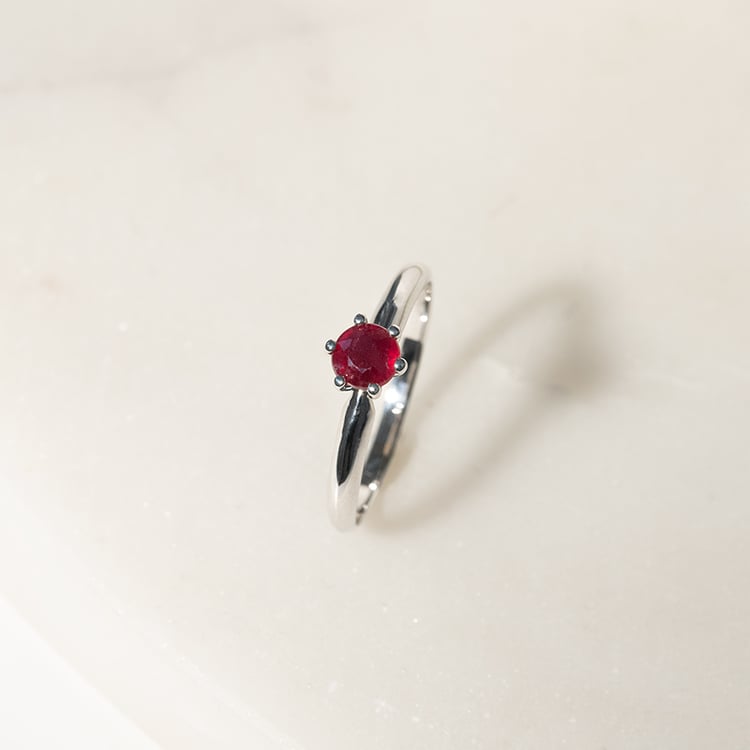 Zlatý zásnubný prsteň s rubínom Mala 134924