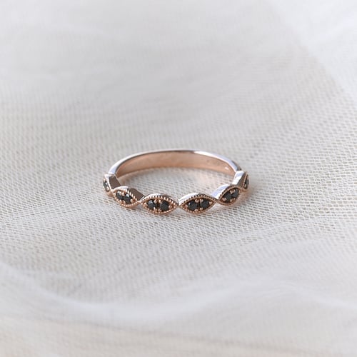 Nežný eternity prsteň zo zlata s čiernymi diamantmi Jelani