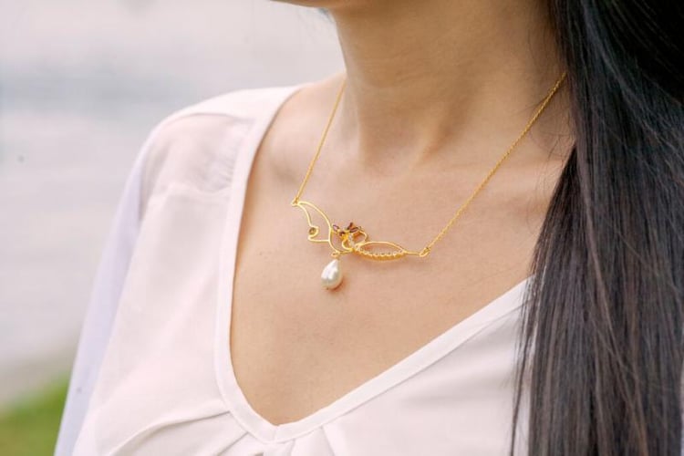 Pozlatený náhrdelník Laney 6774