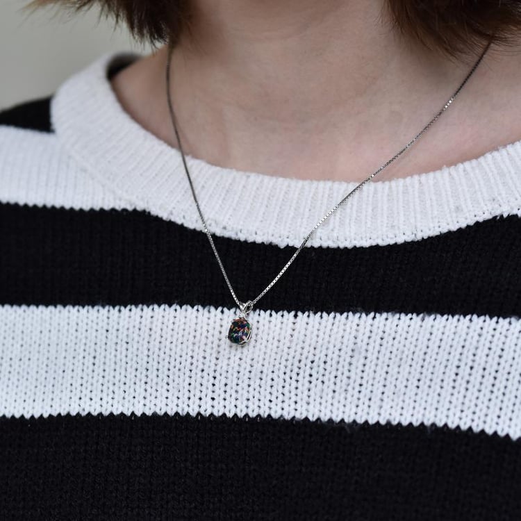 Náhrdelník s opálom 25860