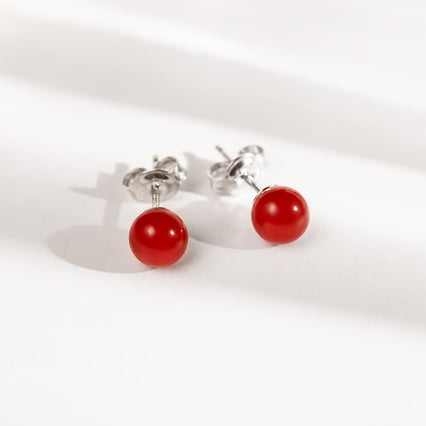 Minimalistické náušnice s korálmi Belva