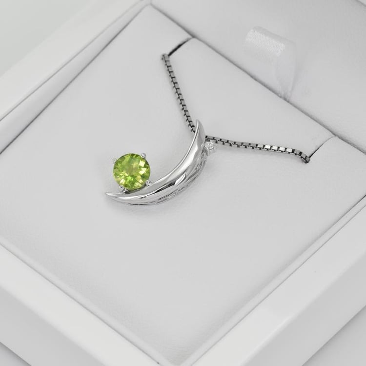 Náhrdelník s olivínom 32573