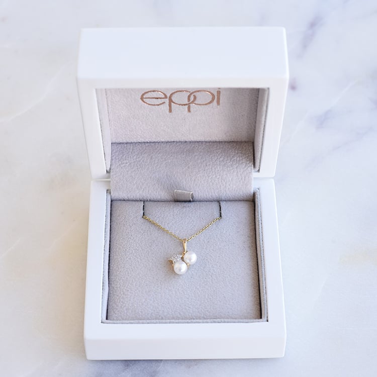 Zlatý perlový prívesok s diamantmi 87421