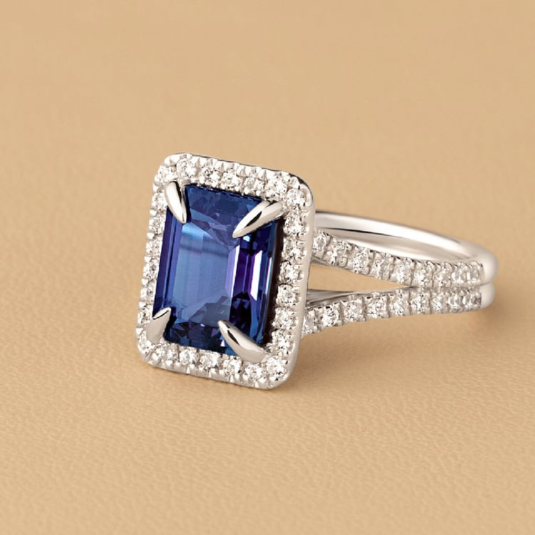 Zlatý halo prsteň s emerald lab-grown alexandritom a diamantmi Billy 136578