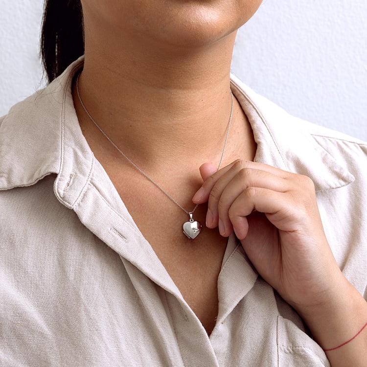 Strieborný otvárací medailón v tvare srdca 129374