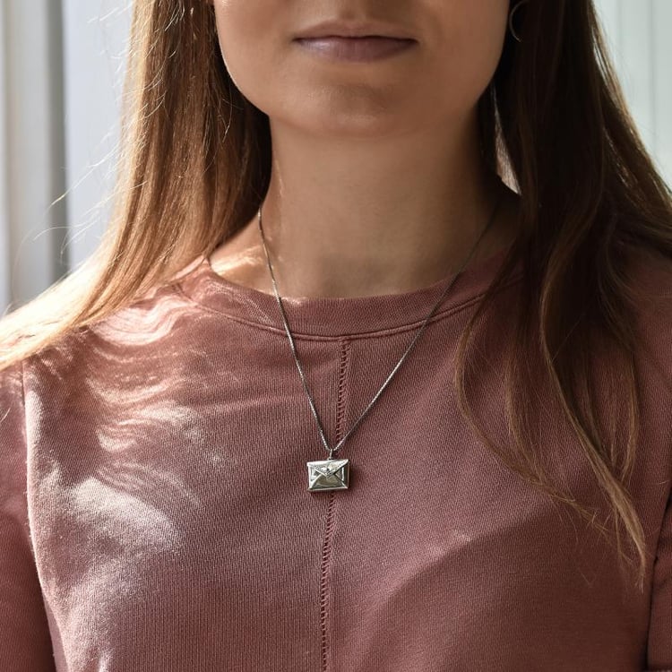 Strieborný náhrdelník obálka Envelope 31944