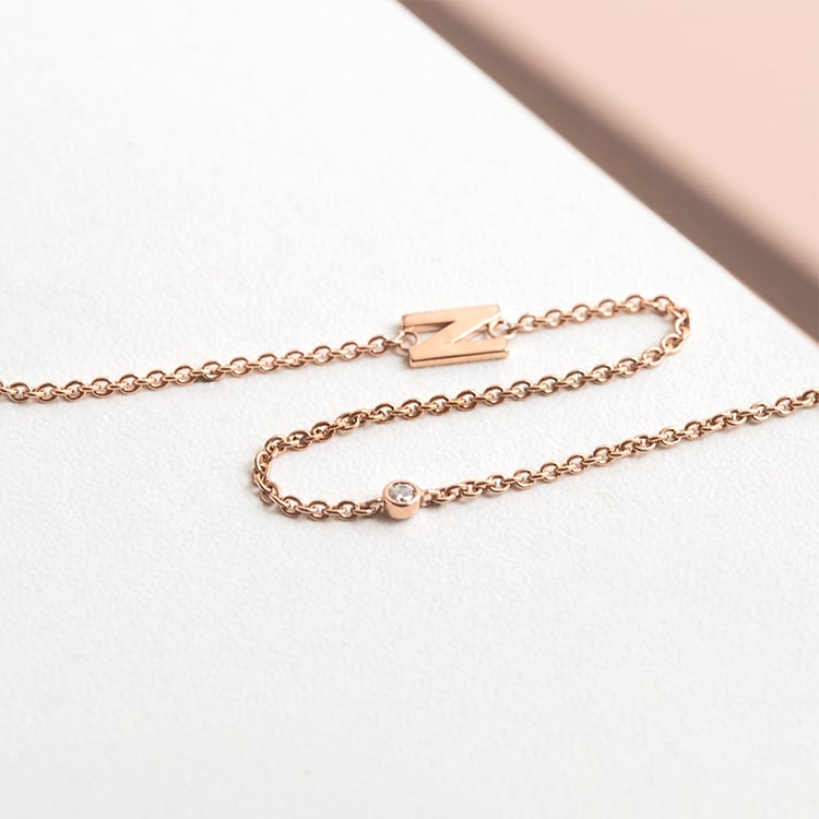 Strieborný náhrdelník s písmenom vašej voľby a lab-grown diamantom Lupe 145503