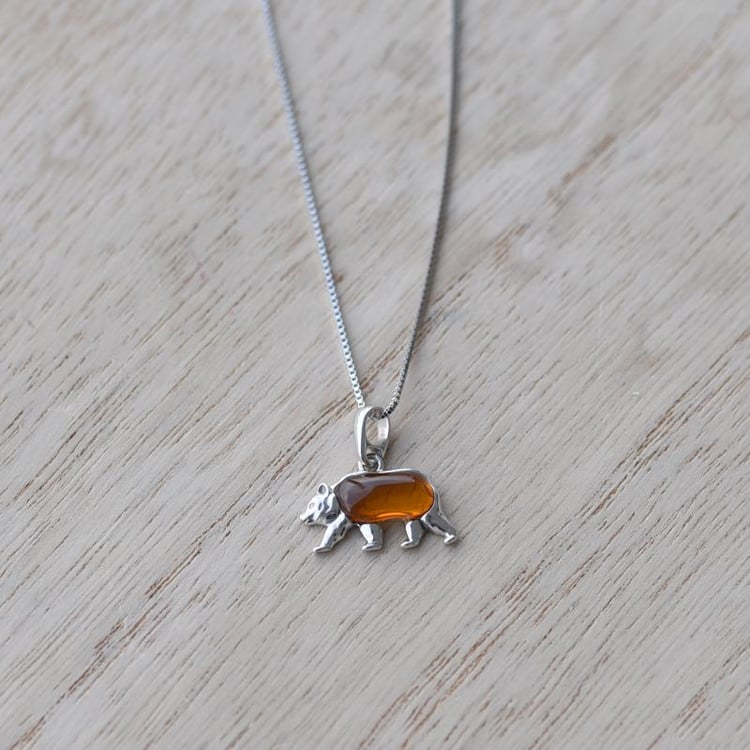 Medveď v striebornom prívesku 52064