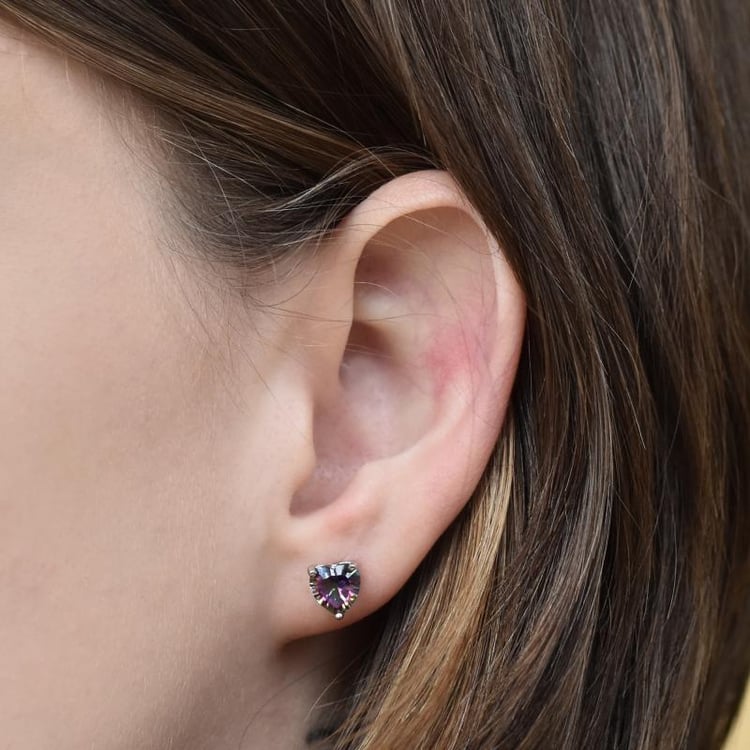 Strieborné náušnice so srdiečkovými mystickými quartzmi 26244