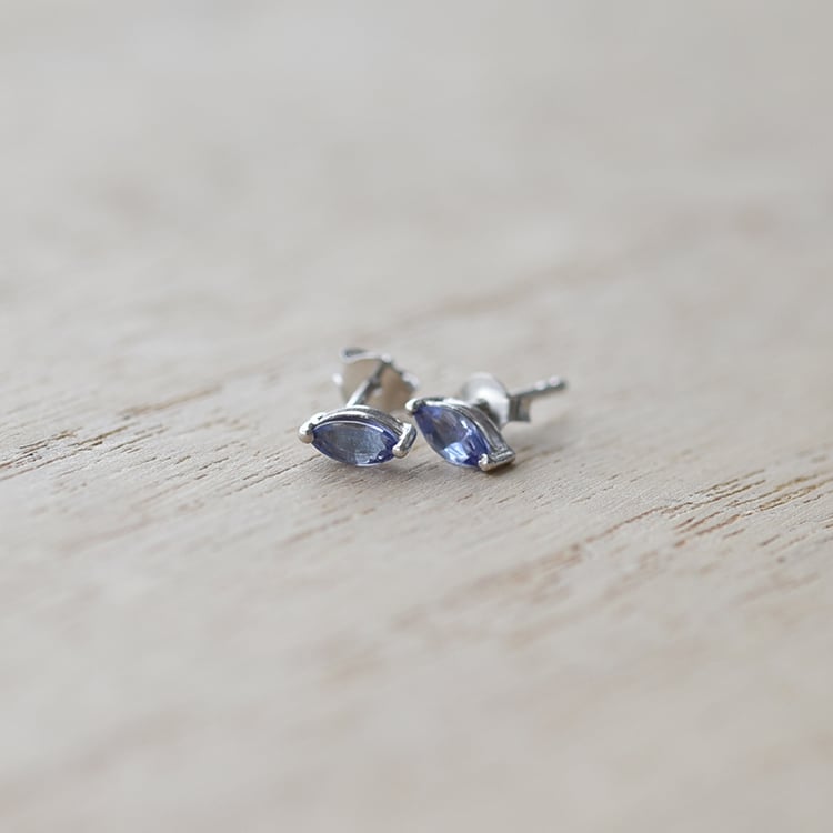 Strieborné náušnice s tanzanity 60286