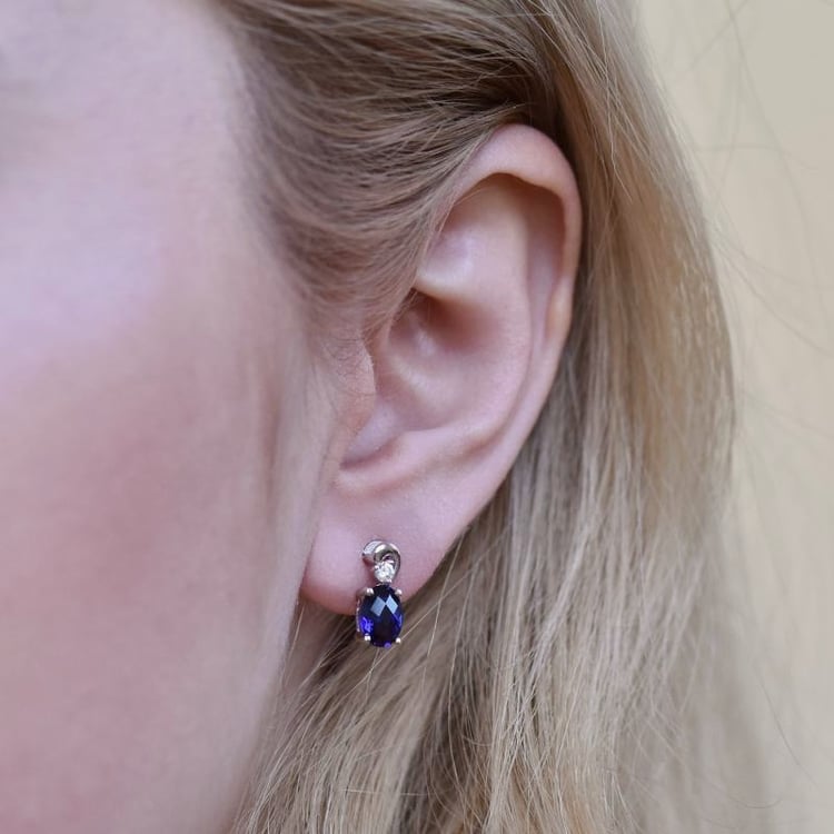 Strieborné náušnice s oválnymi zafírmi 106829