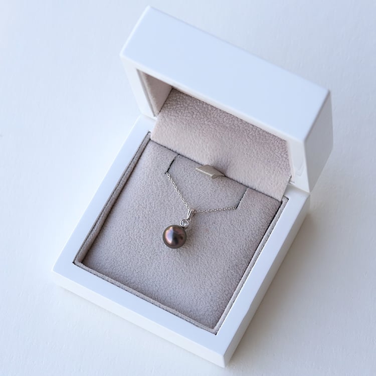 Diamantový prívesok s perlou 73646