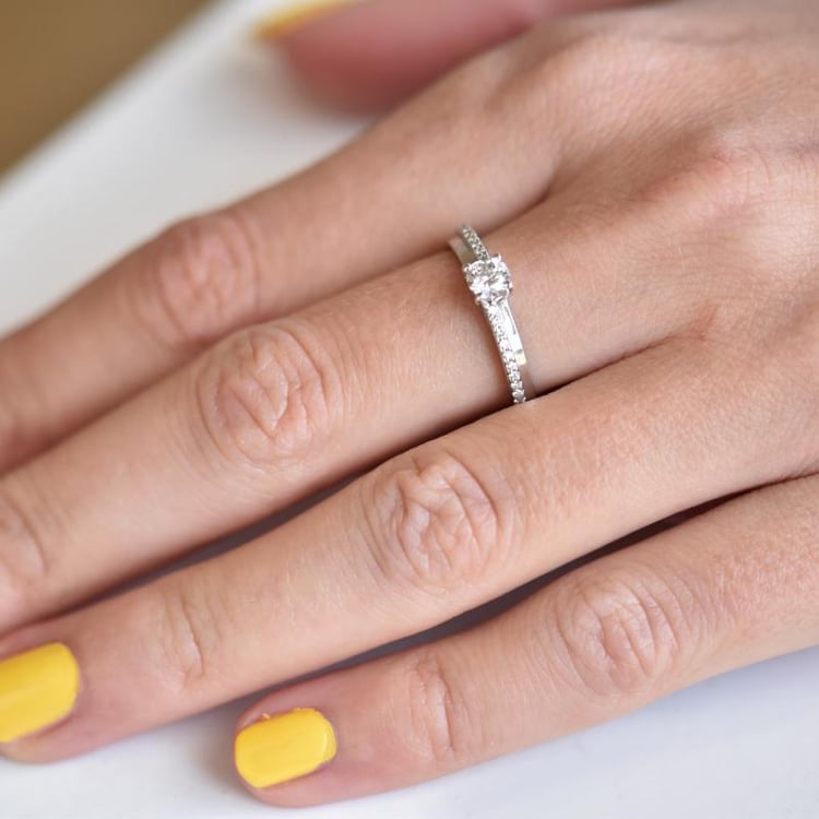 Prsteň z platiny 11086