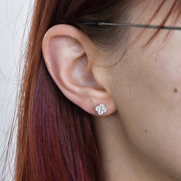 Náušnice s diamantmi v tvare kvetov Smyth 110408