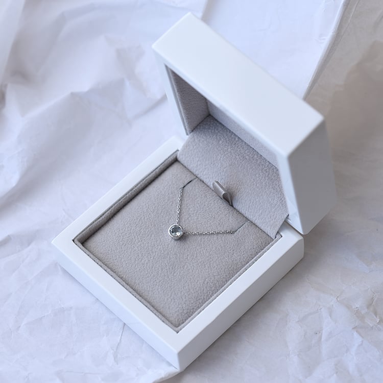 Platinový akvamarínovej náhrdelník 71383