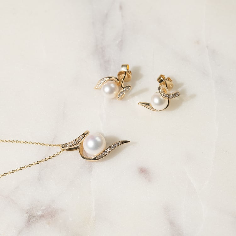 Prívesok s perlou a diamantmi Bertha 137117