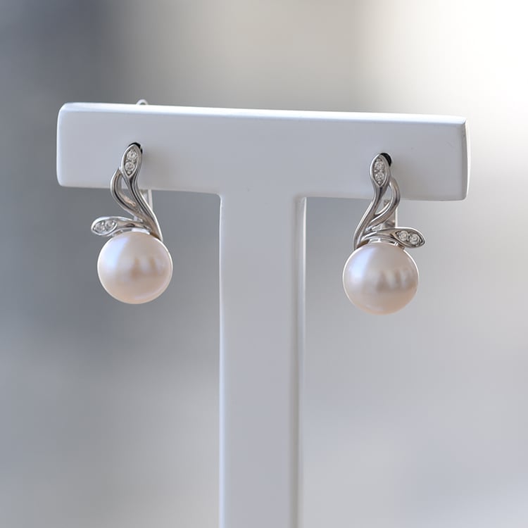 Strieborné náušnice s perlami 61322