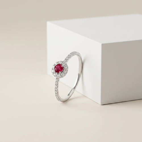 Stříbrný halo prsteň s rubínom a lab-grown diamantmi Wendy