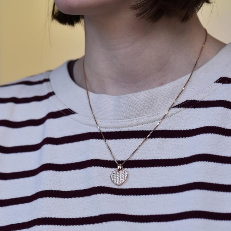 Náhrdelník so srdcom 26134