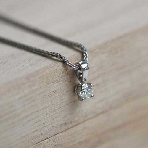 Platinový prívesok s diamantom Kerix